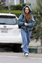 Madelaine Petsch’s LA Coffee Run Style, 03.05.2025