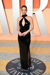 Madelyn Cline’s Effortless Edge at Vanity Fair Oscars Party 2025