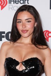 Madison Beer’s Slingback Style Steals the Show at 2025 iHeartRadio Music Awards