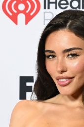 Madison Beer’s Slingback Style Steals the Show at 2025 iHeartRadio Music Awards