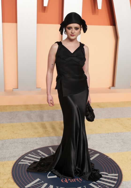 Maisie Williams Stuns at Vanity Fair Oscar 2025 Party