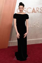 Margaret Qualley at the Oscars 2025 Red Carpet