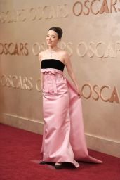 Mikey Madison’s Old Hollywood Glamour at 2025 Oscars