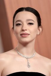 Mikey Madison’s Old Hollywood Glamour at 2025 Oscars