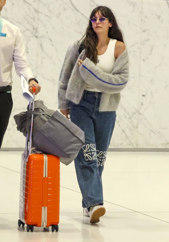 Nina Dobrev’s Sydney Airport Look: A Masterclass in Casual Luxury