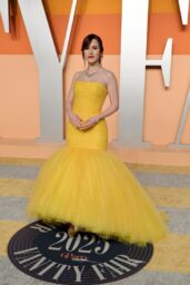 Rachel Brosnahan Rocks 2025 Vanity Fair Oscars