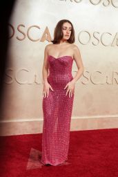 Rachel Sennott’s Balenciaga Moment at the 2025 Oscars