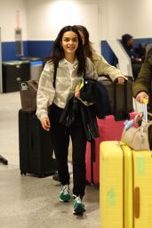 Rachel Zegler’s Chic Arrival at Newark Airport 03.07.2025