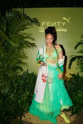 Rihanna’s Neon Tutu and Avanti LS Steal the Spotlight