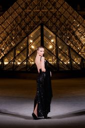 Rosie Huntington-Whiteley’s Parisian Glamour at Le Grand Diner Du Louvre