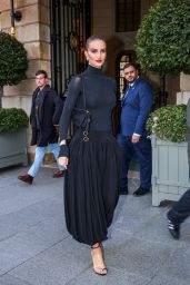 Rosie Huntington-Whiteley Stuns at Place Vendôme - 03.04.2025