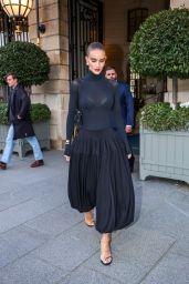 Rosie Huntington-Whiteley Stuns at Place Vendôme - 03.04.2025