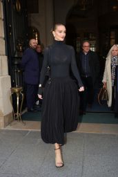 Rosie Huntington-Whiteley Stuns at Place Vendôme - 03.04.2025