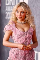 Sabrina Carpenter’s Pink Perfection at the 2025 BRIT Awards