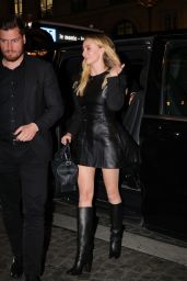 Sophie Turner’s Paris Fashion Week Style: Leather, Diamonds, and a New Chapter