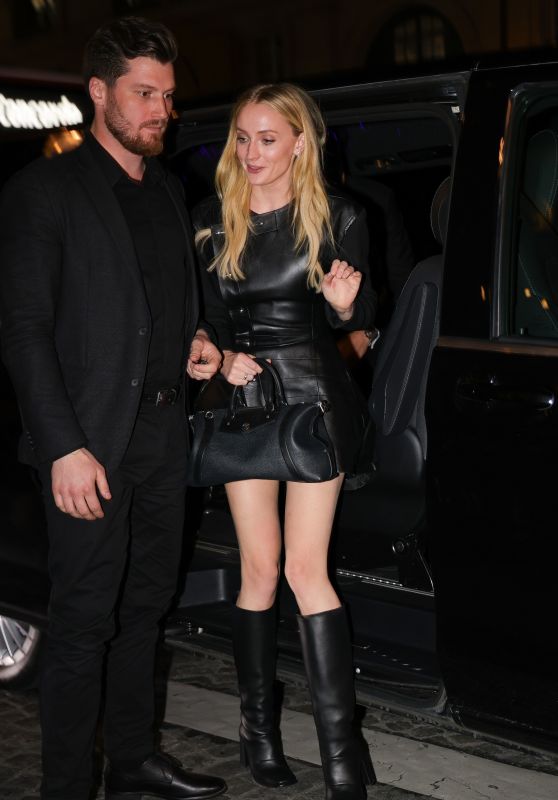 Sophie Turner’s Paris Fashion Week Style: Leather, Diamonds, and a New Chapter