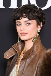 Taylor Hill’s Chloe F/W ‘25 Show Style Unveiled  