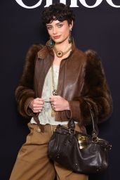 Taylor Hill’s Chloe F/W ‘25 Show Style Unveiled  