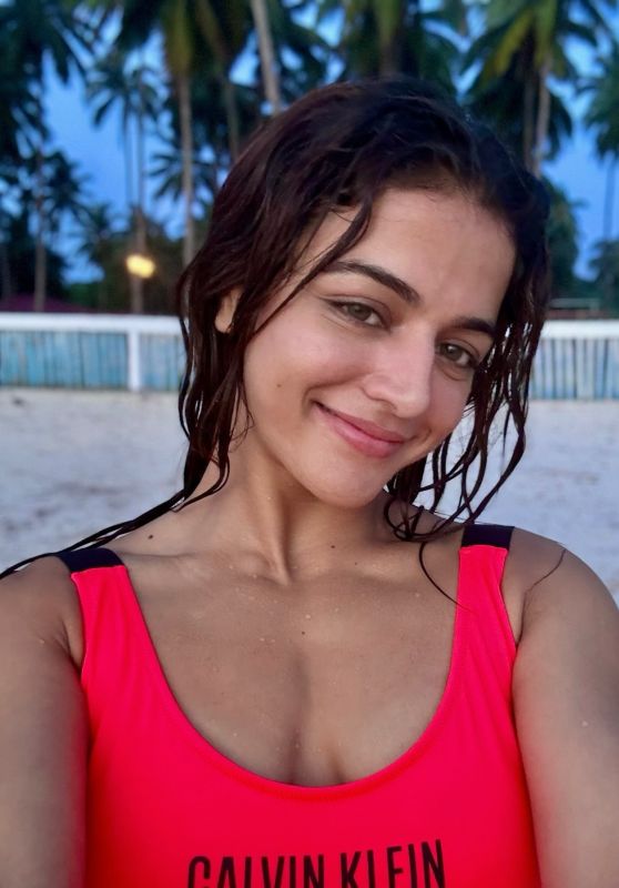 Wamiqa Gabbi 03-13-2025