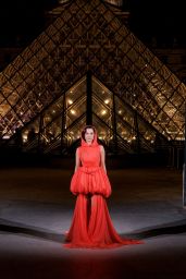 Zoey Deutch Epitomizes Parisian Elegance at Louvre Gala