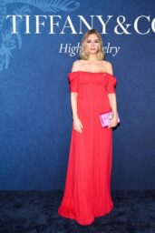 Anna Weyant Attends Tiffany & Co 's Blue Book 2025 Gala