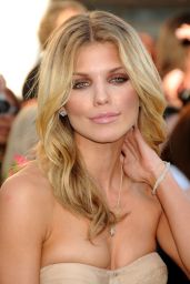 AnnaLynne McCord at Twilight Eclipse Premiere