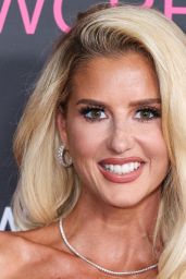 Emma Hernan Attends An Unforgettable Evening 2025 Gala in LA