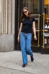 Karlie Kloss Steps Out in New York City 04.29.2025