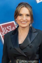 Mariska Hargitay Attends 'Just in Time' Broadway Opening Night
