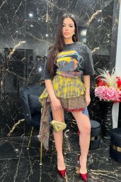Morena Casaburi Visits Dreams Boutique 2025