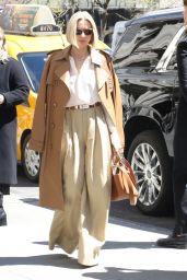 Naomi Watts Turns Heads at Ralph Lauren Show