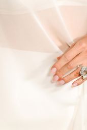 Rosie Huntington-Whiteley in Ethereal White at Tiffany Event
