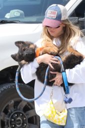 Sydney Sweeney Florida Keys Puppy - 04.19.2025