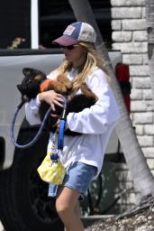 Sydney Sweeney Florida Keys Puppy - 04.19.2025