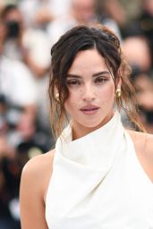 Adria Arjona at Cannes "Splitsville" Photocall 2025