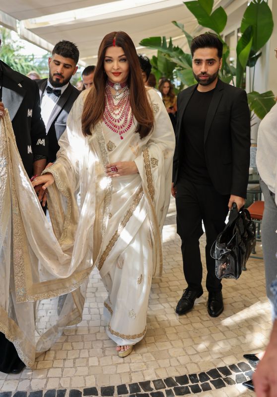 Aishwarya Rai Radiates Elegance at Cannes Film Festival