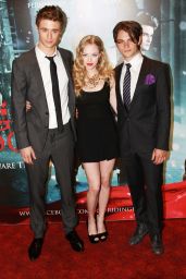 Amanda Seyfried Premieres Red Riding Hood in London