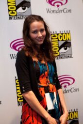 Amy Acker at WonderCon San Diego 2010