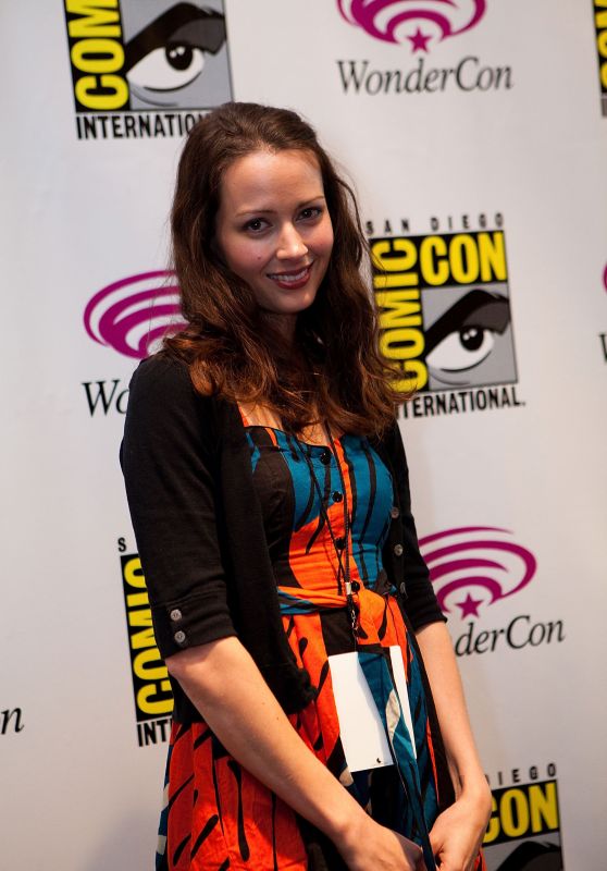 Amy Acker at WonderCon San Diego 2010