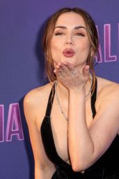 Ana de Armas Debuts 