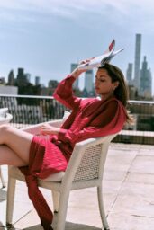 Ana de Armas: Effortless Chic for WWD Weekend