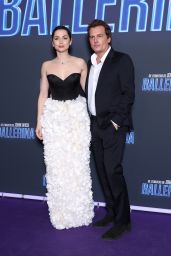 Ana de Armas Louis Vuitton Ballerina Premiere