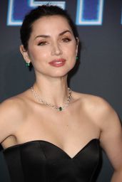 Ana de Armas Louis Vuitton Ballerina Premiere