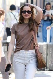 Ana de Armas: New York Casual Chic 05.11.2025