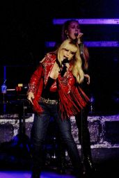 Anastacia Rocks the Stage at O2 Apollo Manchester