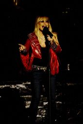 Anastacia Rocks the Stage at O2 Apollo Manchester