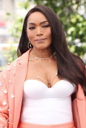 Angela Bassett Promotes 