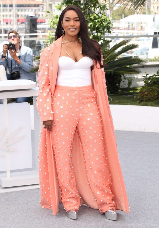 Angela Bassett Promotes 