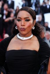 Angela Bassett Stuns at 