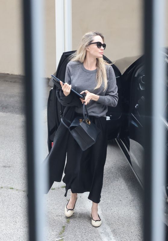 Angelina Jolie’s Chic Arrival at CARA Restaurant